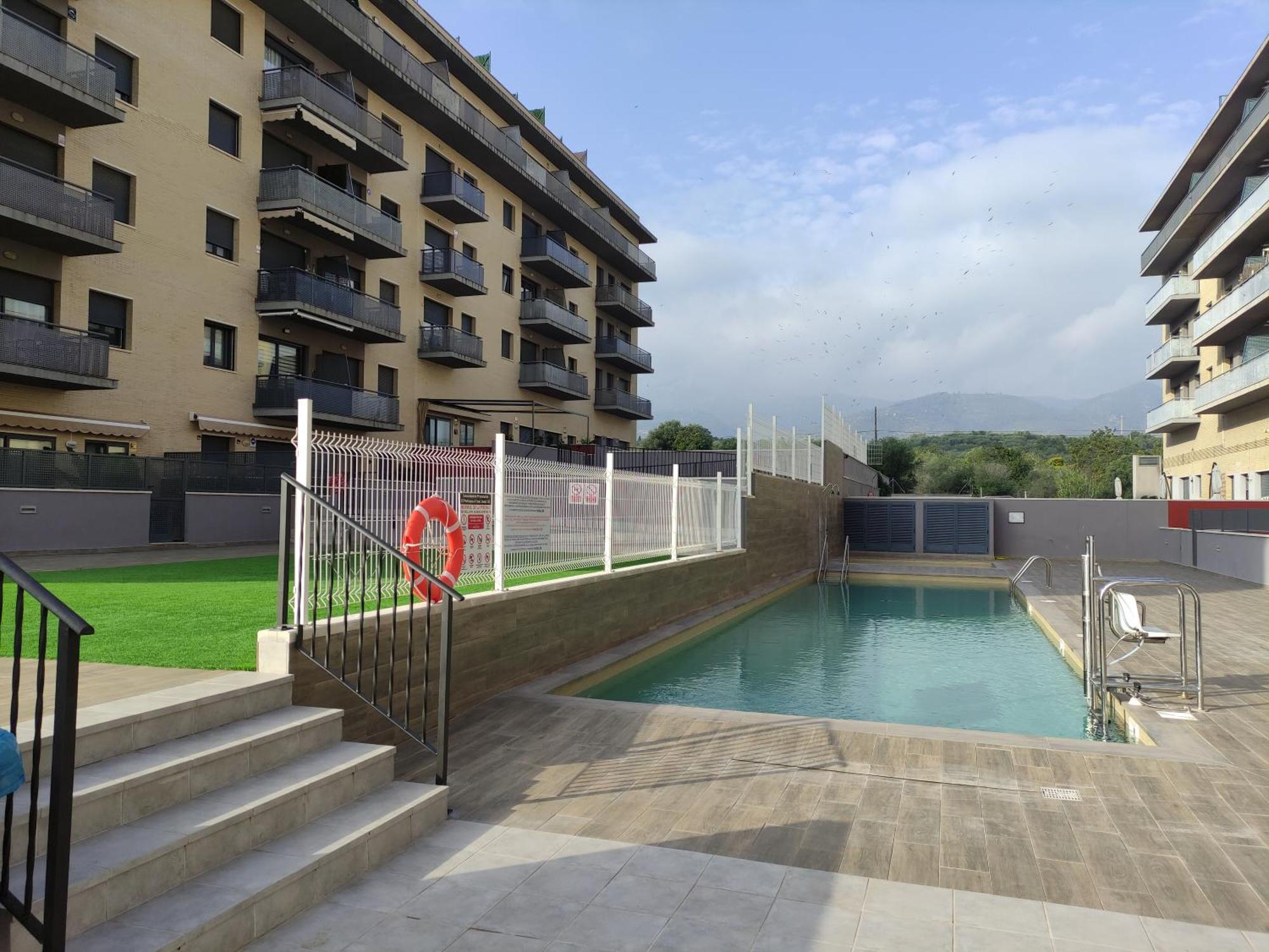 Nuevo Con Piscina Y Amplio Balcon *
